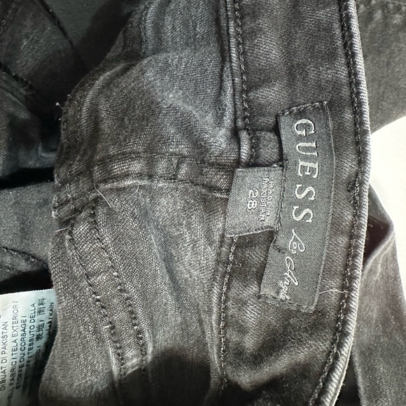 Guess Shorts Women 28 Black Hot Pants Hi Rise Jean Embroidered Roses Dark Wash - Picture 7 of 13